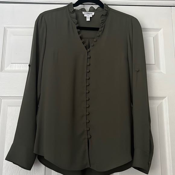 Tops - Woman’s olive green Express shirt